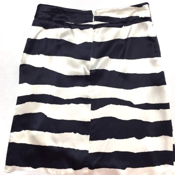 Armani Collezioni Silk Zebra Print Skirt Size 6 - Picture 3 of 5